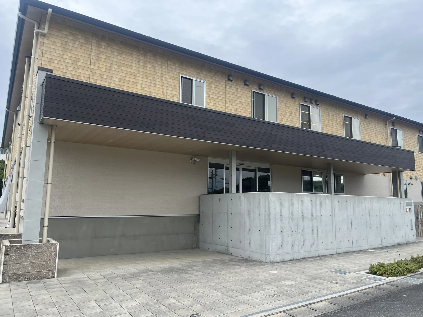 木のぬくもりを感じるマ・メール知多保育園の園舎